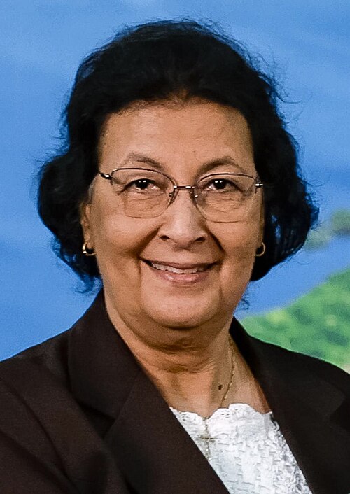 Portrait of Jennifer Geerlings-Simons