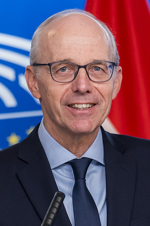 Portrait of Luc Frieden