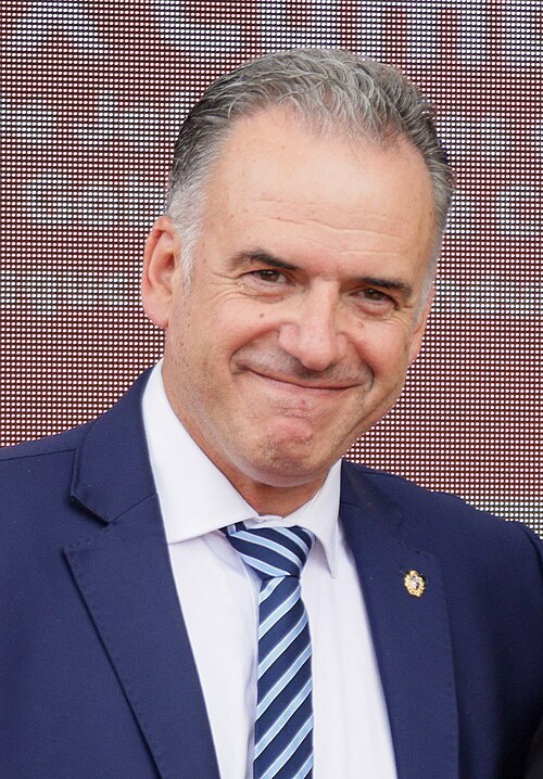 Portrait of Yamandú Orsi